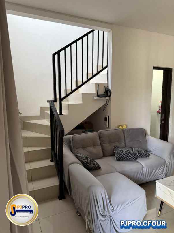 dijual rumah jakarta garden city