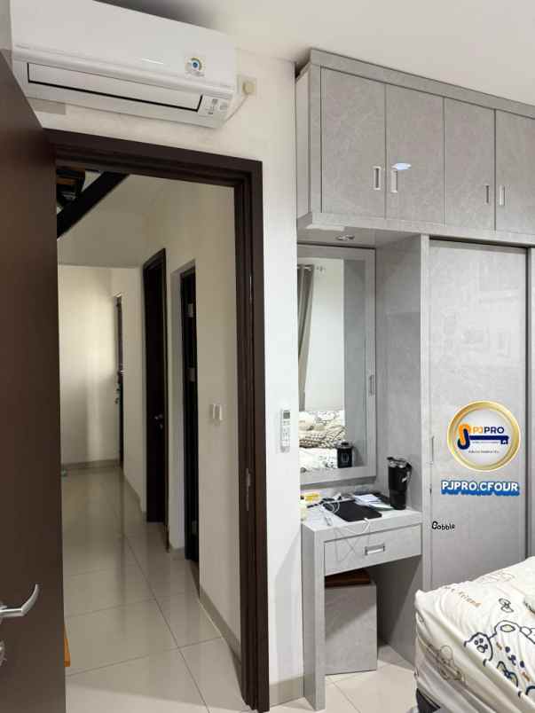 dijual rumah jakarta garden city