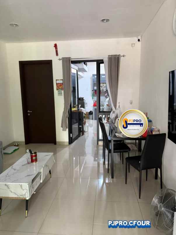 dijual rumah jakarta garden city