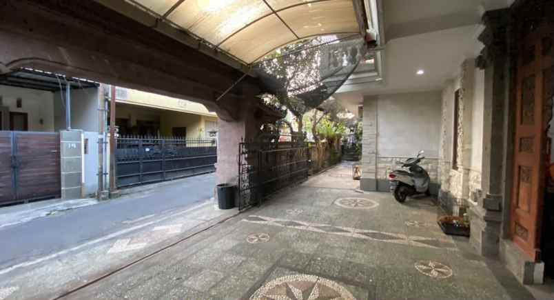 dijual rumah jalan akasia