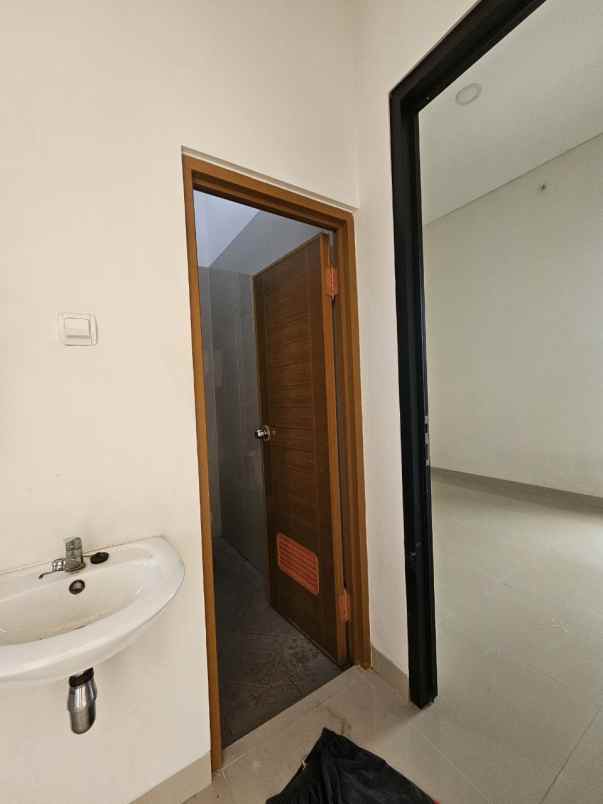 dijual rumah jalan h sulaiman sawangan