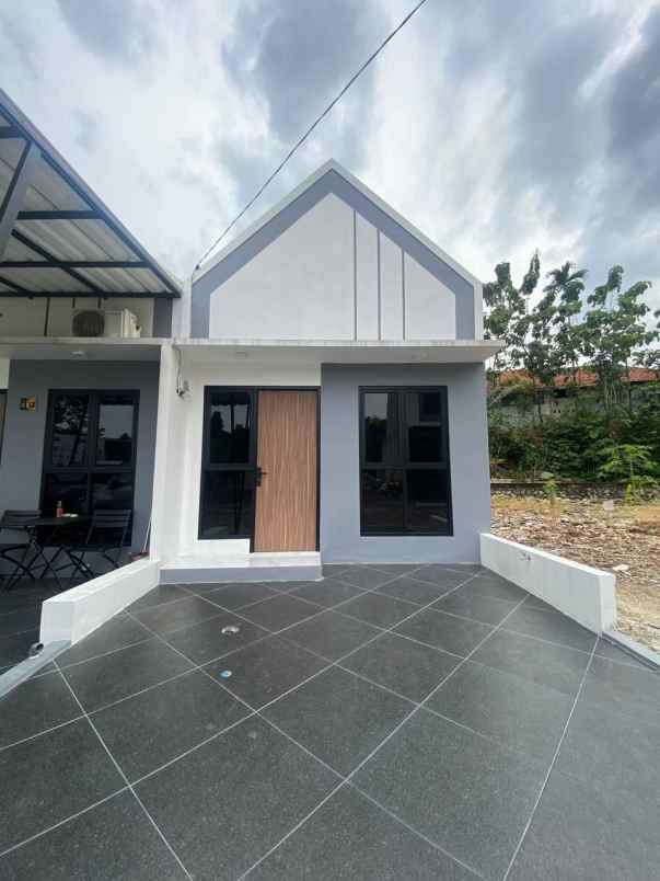 dijual rumah jalan meran cilodong depok