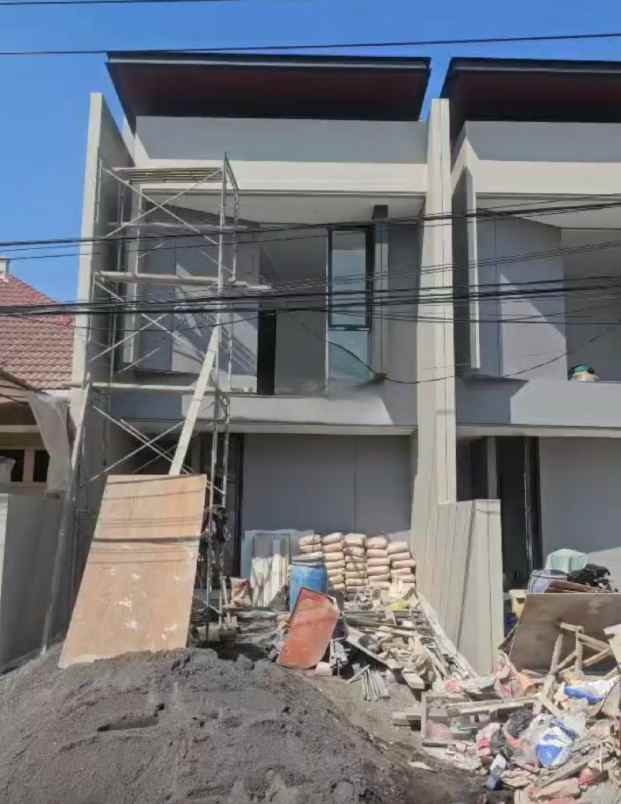 dijual rumah jalan mulyosari prima