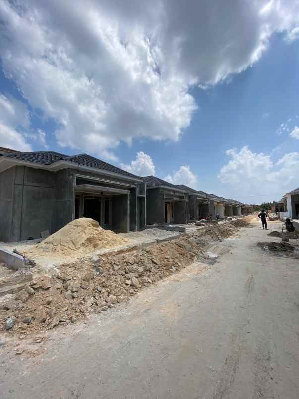 dijual rumah jalan purwodadi pekanbaru