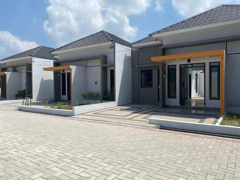 dijual rumah jalan purwodadi pekanbaru
