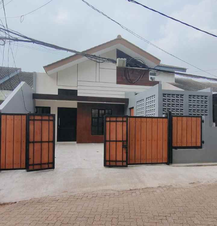 dijual rumah jalan raya aria putra