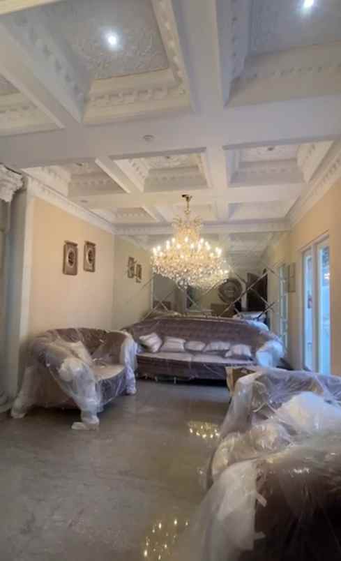 dijual rumah jalan raya kemang jakarta