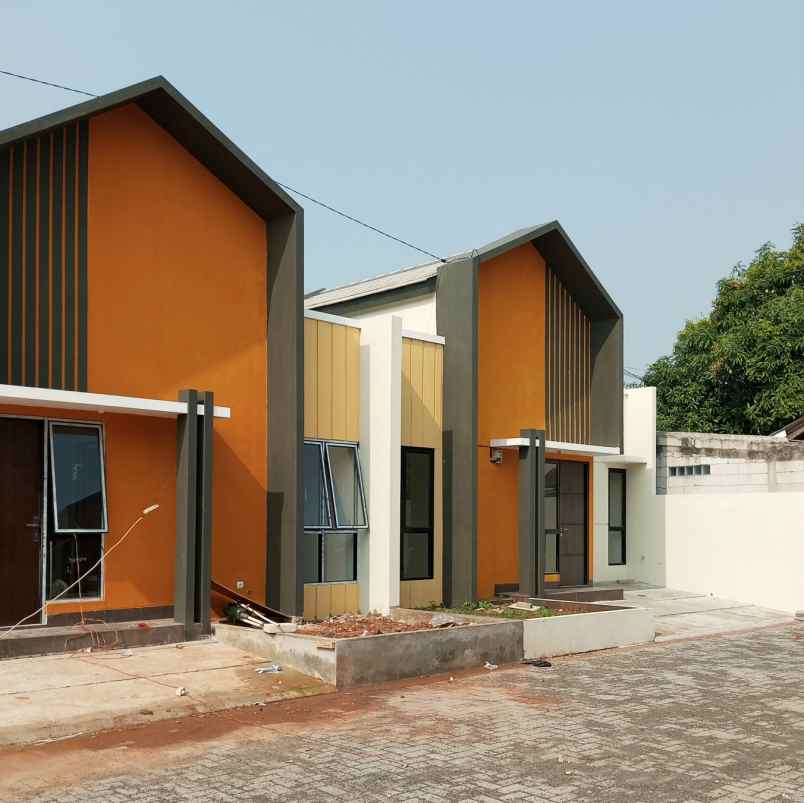 dijual rumah jalan raya pasar jengkol