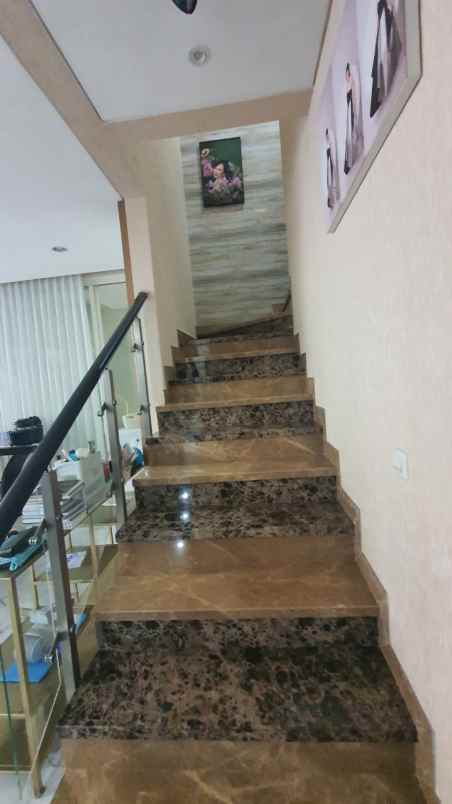 dijual rumah jalan stamford place citraland