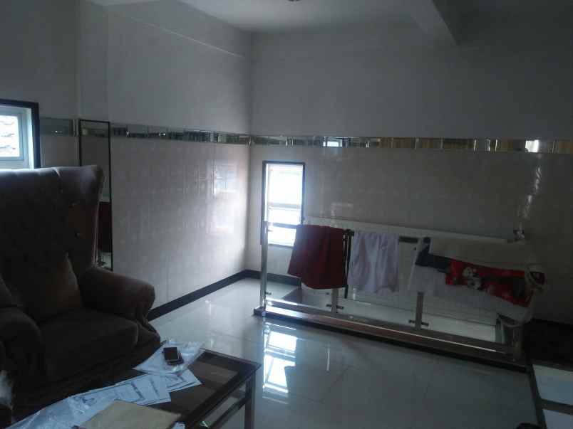 dijual rumah jalan sultan agung 2
