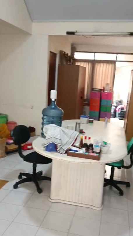 dijual rumah jalan taman puspa raya