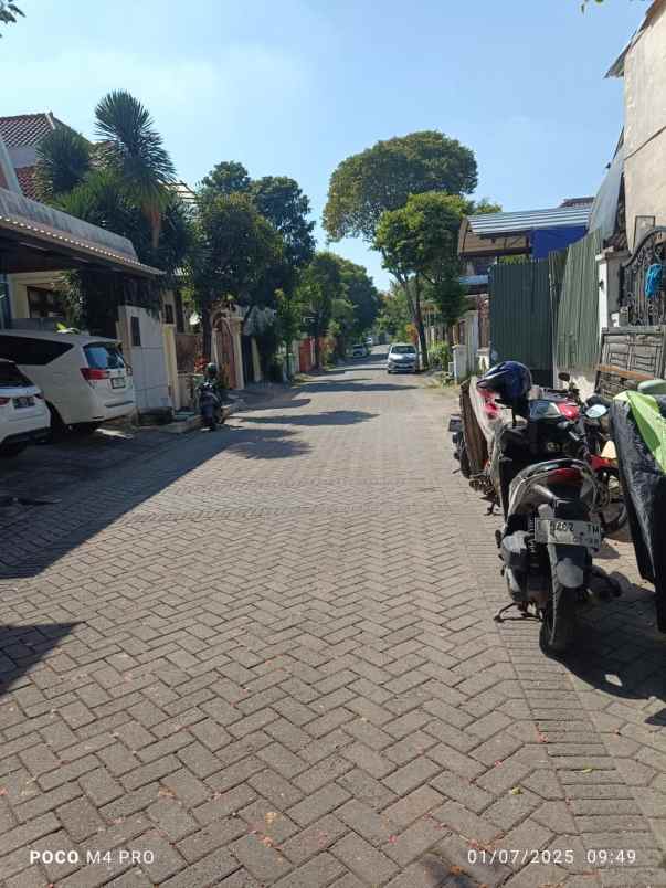 dijual rumah jalan taman puspa raya