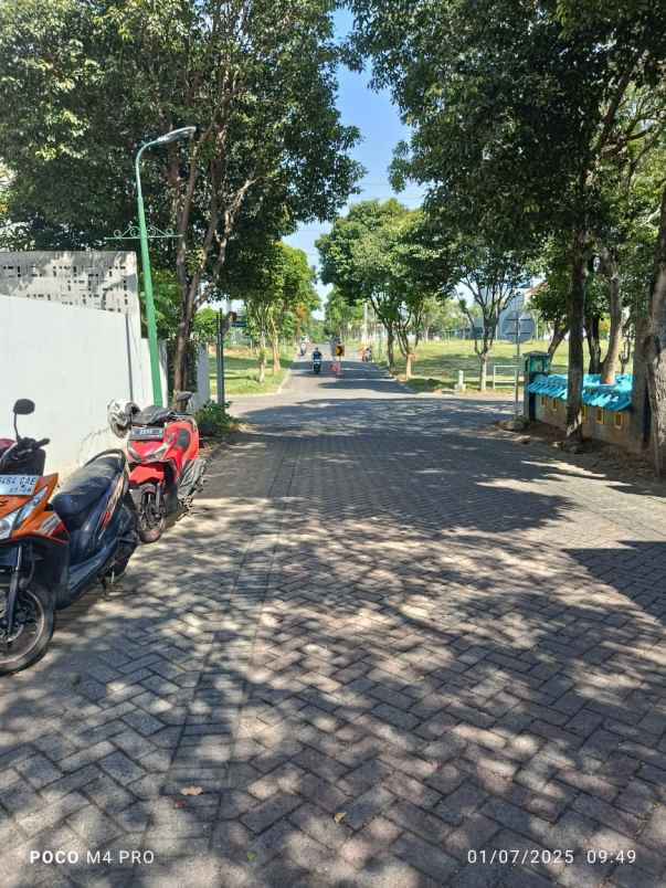 dijual rumah jalan taman puspa raya