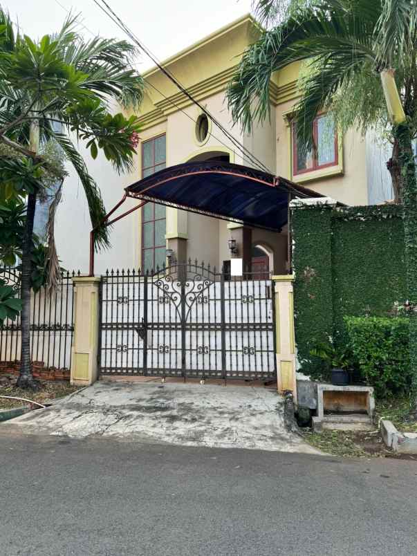 dijual rumah janur elok kelapa gading