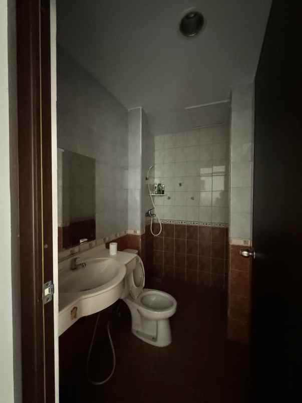 dijual rumah janur elok kelapa gading