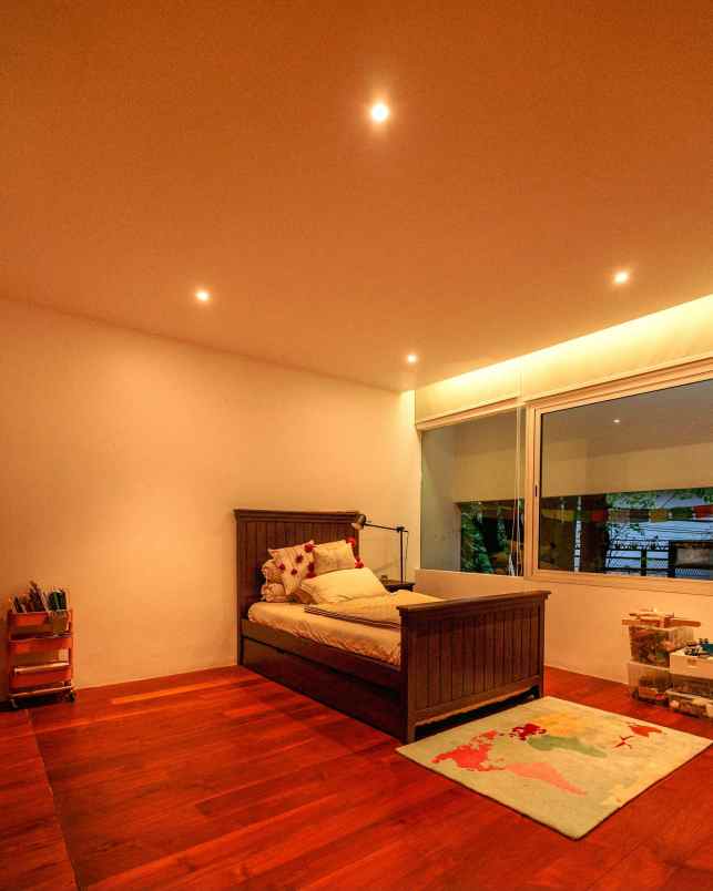 dijual rumah jati padang jaksel