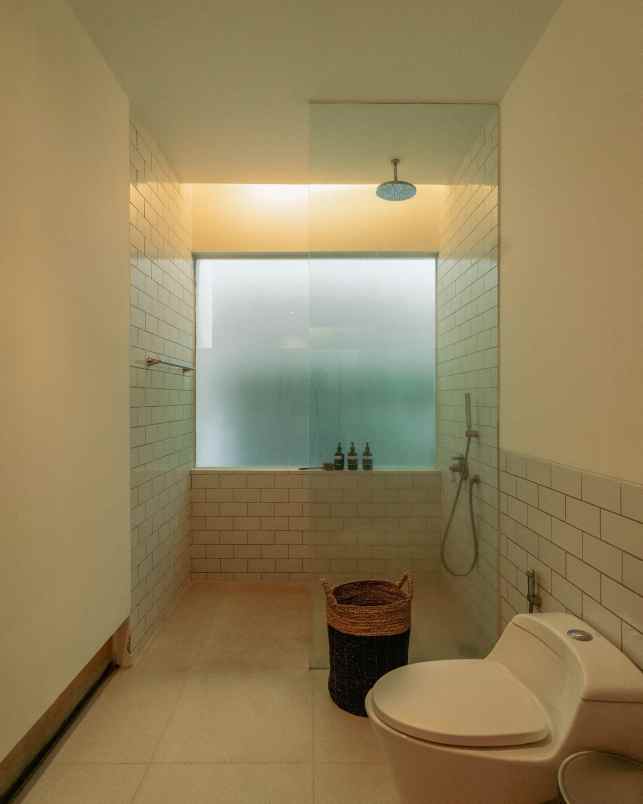 dijual rumah jati padang jaksel