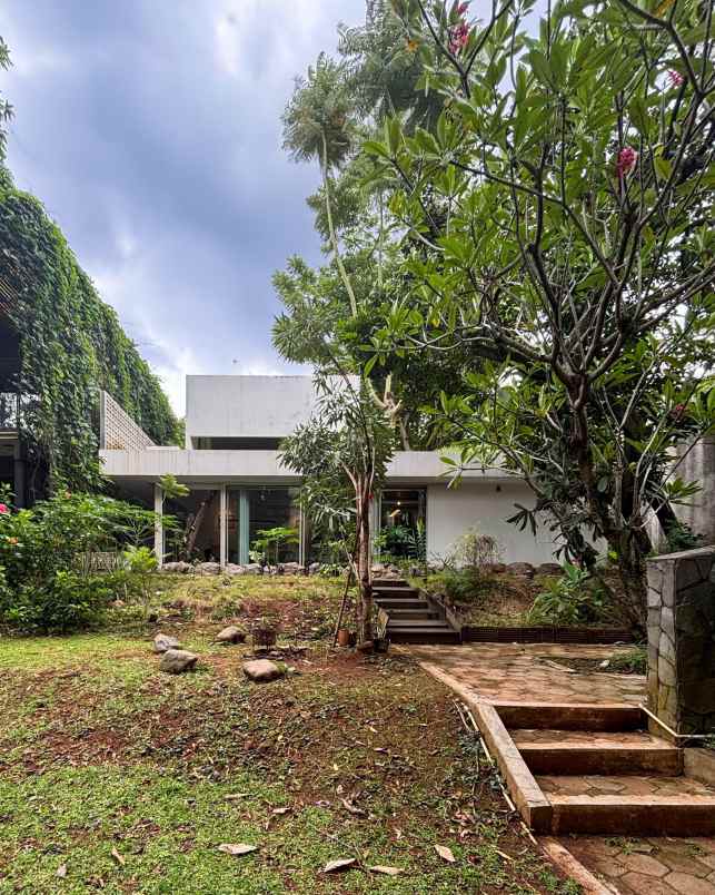 dijual rumah jati padang jaksel