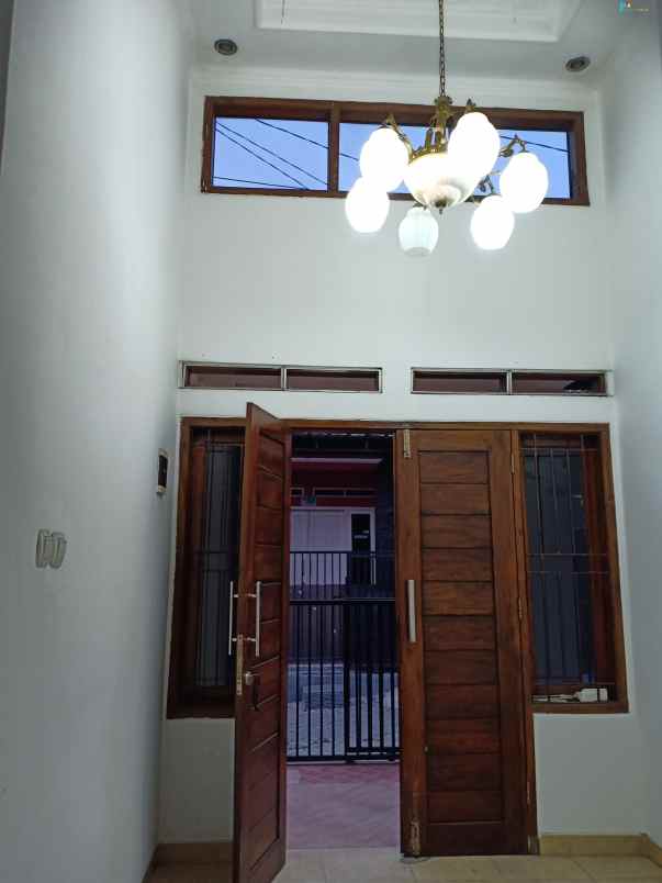 dijual rumah jati waringin pondok gede