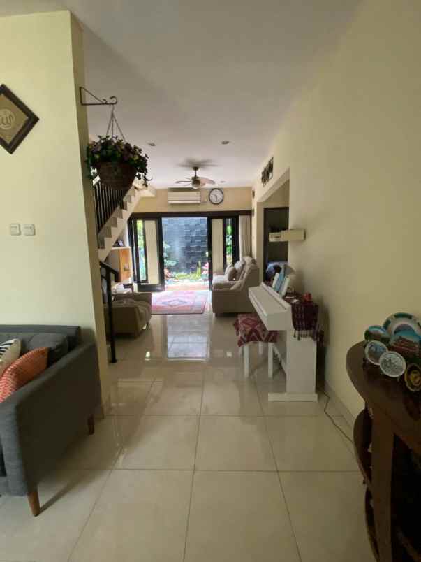 dijual rumah jaticempaka