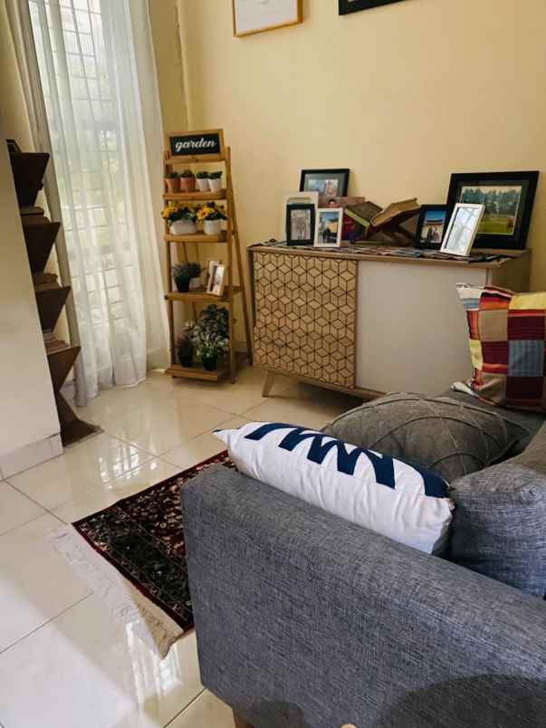 dijual rumah jaticempaka