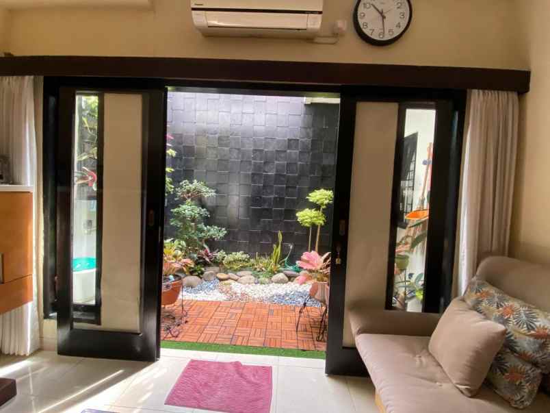 dijual rumah jaticempaka
