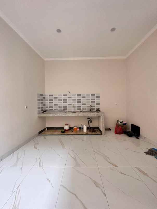 dijual rumah jatimakmur