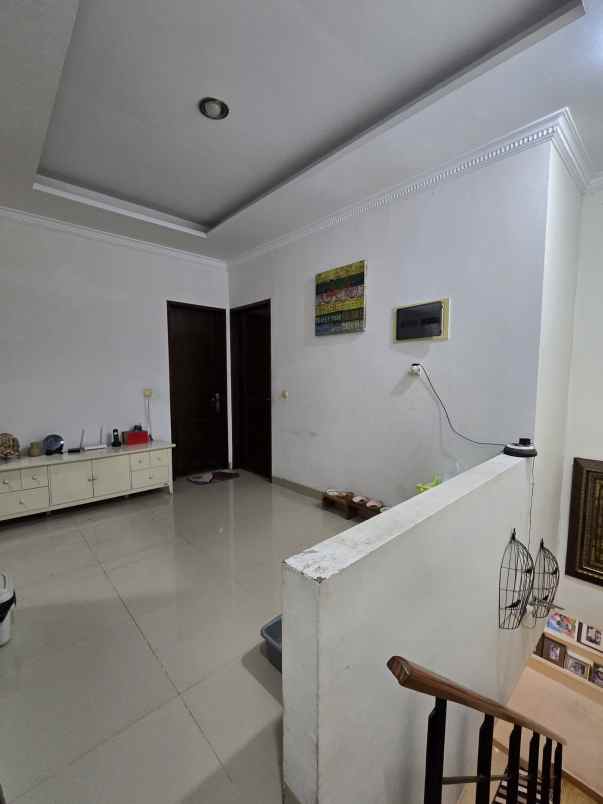 dijual rumah jatinegara jaktim