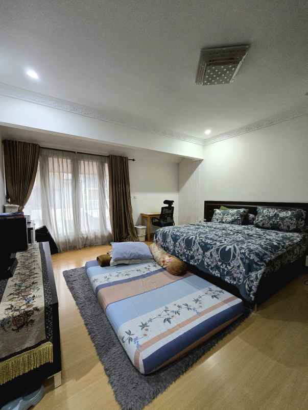 dijual rumah jatinegara jaktim