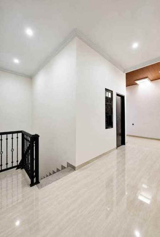 dijual rumah jatipadang jaksel