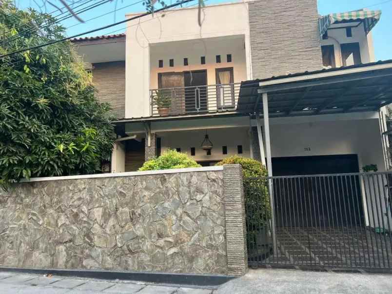 dijual rumah jatiwaringin bekasi