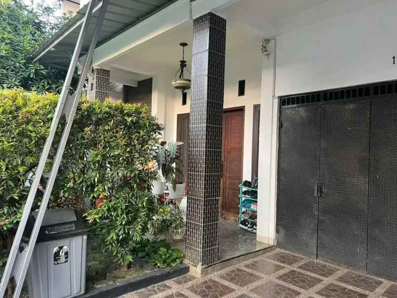 dijual rumah jatiwaringin bekasi