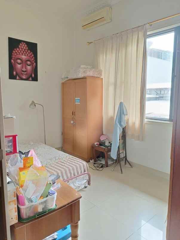 dijual rumah jelambar baru