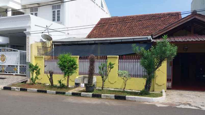 dijual rumah jl cipinang kebembem raya