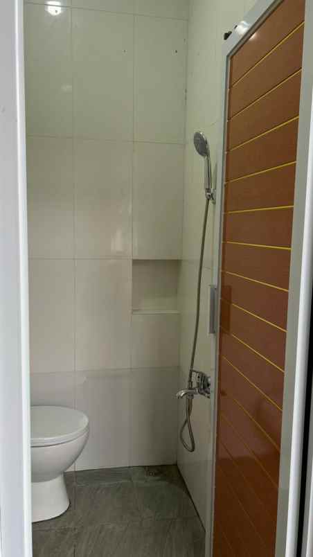 dijual rumah jl cisaranten arcamanik