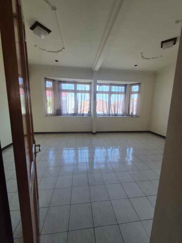 dijual rumah jl dharmahusada indah