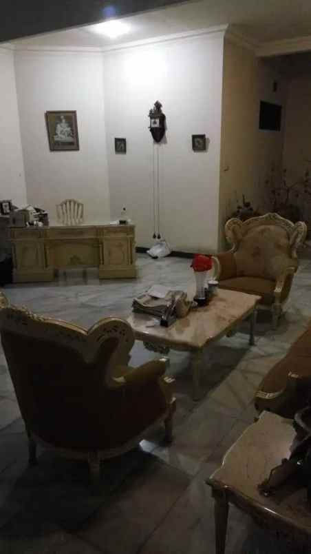 dijual rumah jl dharmahusada indah