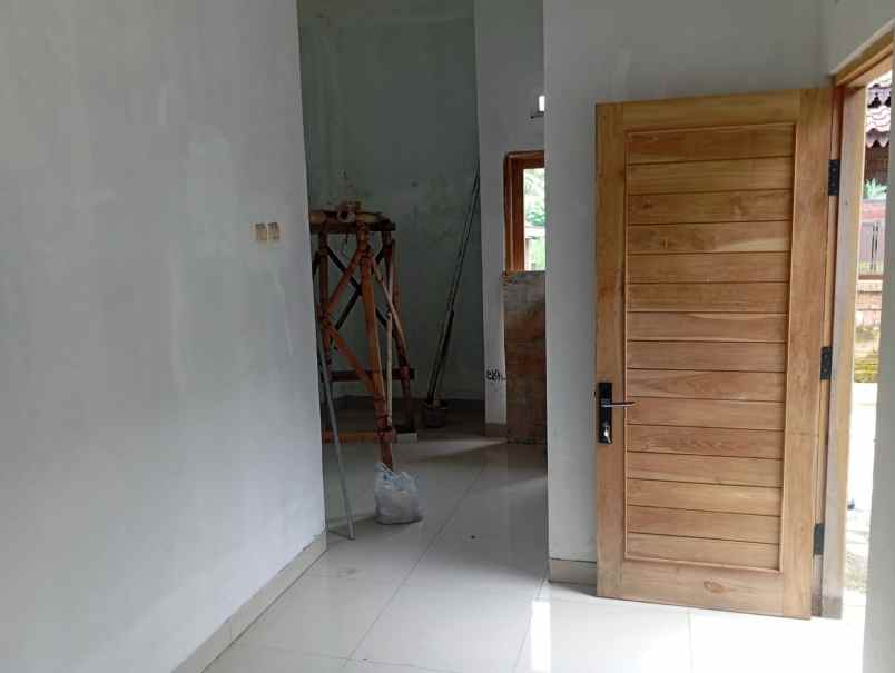 dijual rumah jl gito gati