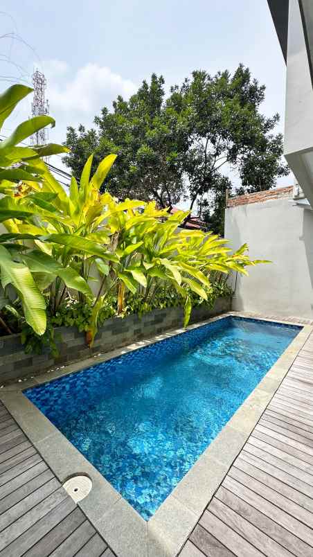 dijual rumah jl h kuling petukangan