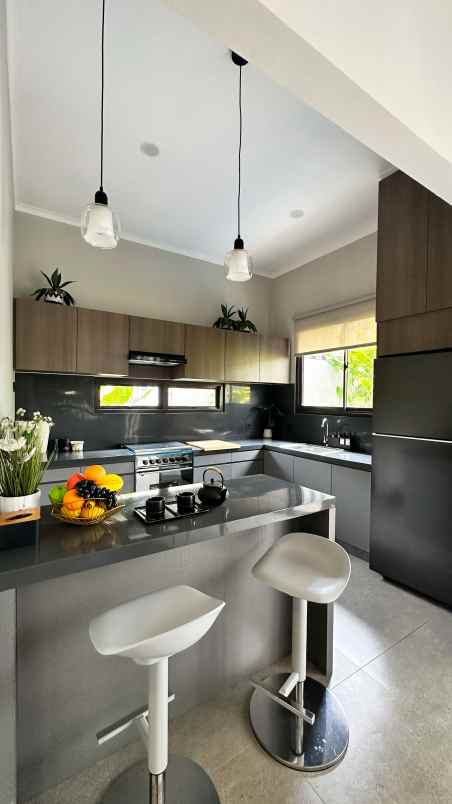 dijual rumah jl h kuling petukangan