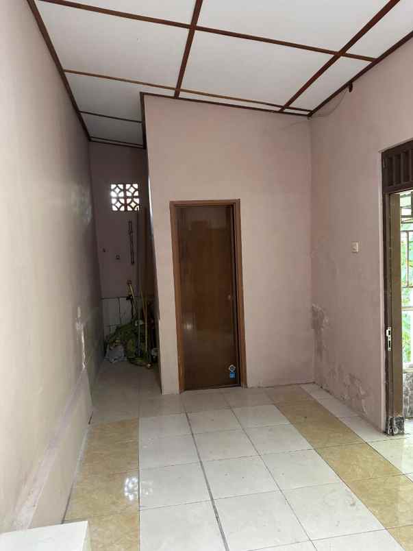 dijual rumah jl kaliurang km 12