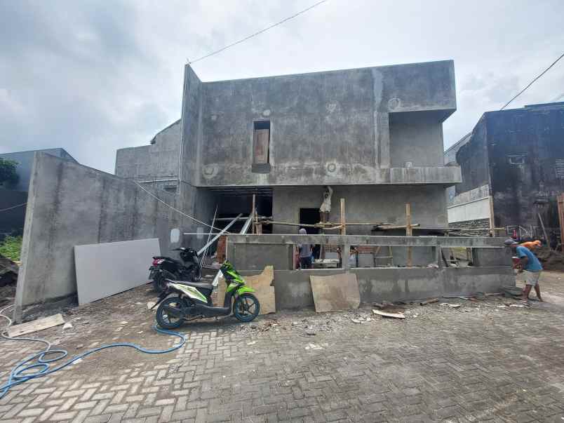 dijual rumah jl kapten hariyadi