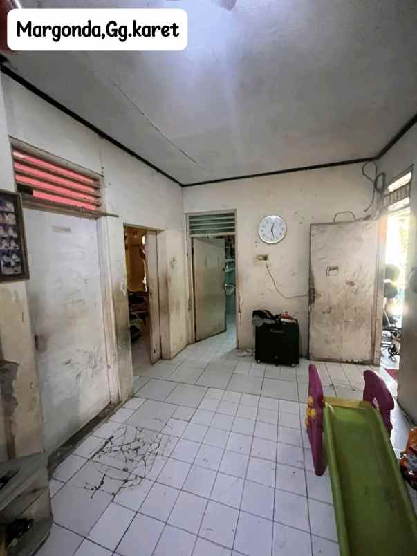 dijual rumah jl karet kemiri muka