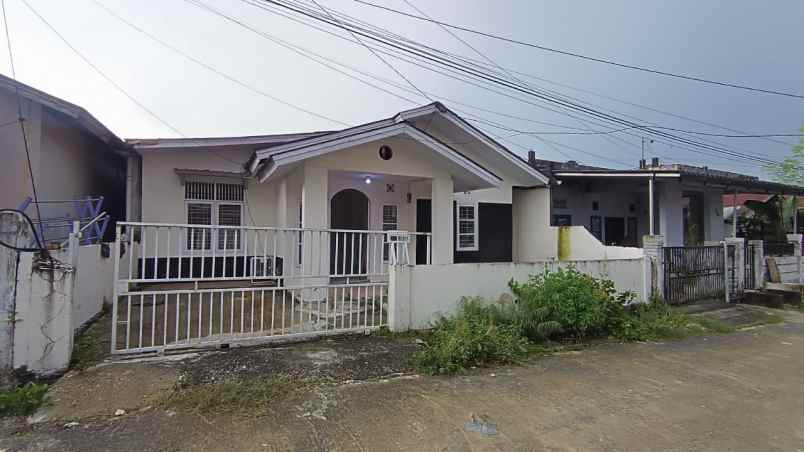 dijual rumah jl karya 1