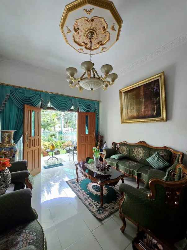 dijual rumah jl kelapa kuning pondok