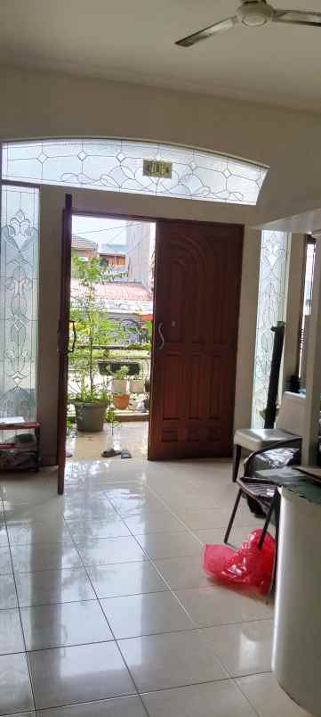 dijual rumah jl kemanggisan raya rt 2
