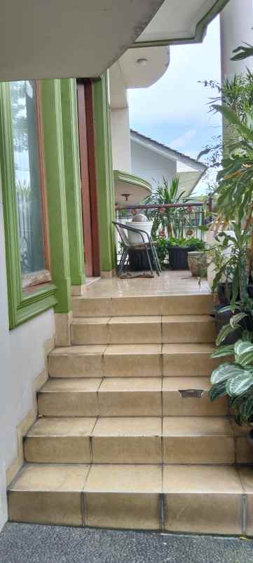 dijual rumah jl kemanggisan raya rt 2