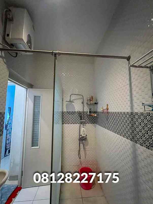 dijual rumah jl kemiri raya pd cabe