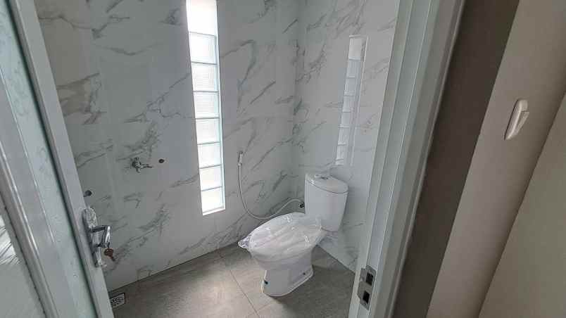 dijual rumah jl kramat asem pancoran