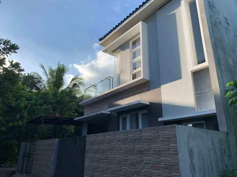 Rumah 2 Lantai Siap Huni Di Barat Sleman City Hall Denggung